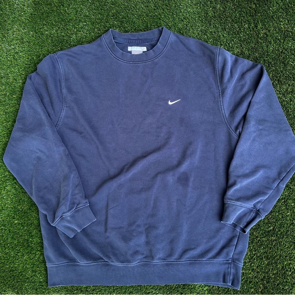 Vintage 90’s Navy Blue Nike Crewneck Men’s Size L Excellent Condition